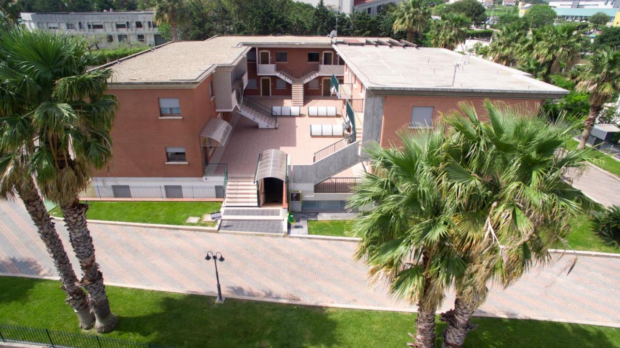 Residence Villaggio Del Sole Termoli Bagian luar foto