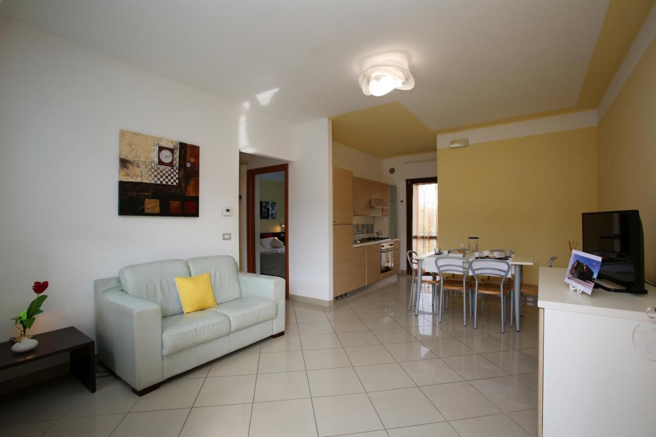 Residence Villaggio Del Sole Termoli Bagian luar foto